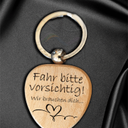 Anhänger aus Buchenholz mit Edelstahlring, Form Herz