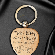 Anhänger aus Buchenholz mit Edelstahlring, Form Herz
