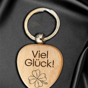 Anhänger aus Buchenholz mit Edelstahlring, Form Herz