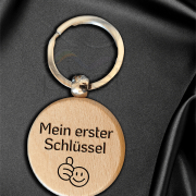 Anhänger aus Buchenholz mit Edelstahlring, Form Rund